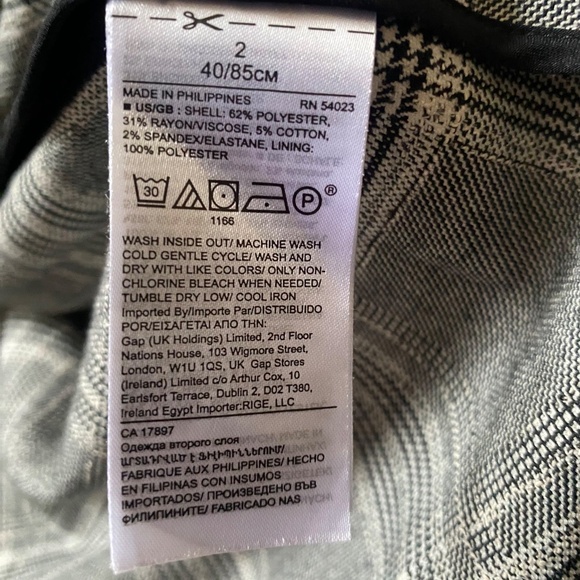 Banana Republic - grey/black/white plaid mini skirt - Picture 8 of 8